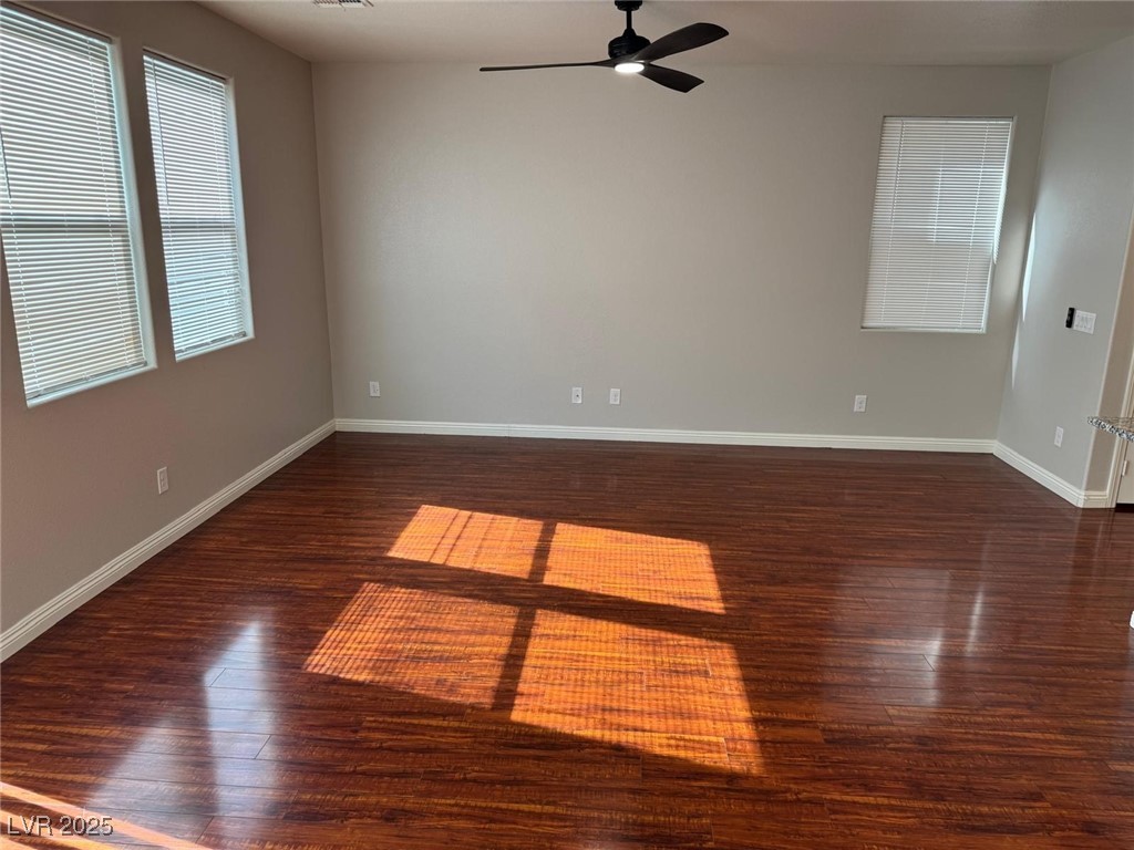 5327 Lazy Breeze Avenue Property Photo 9