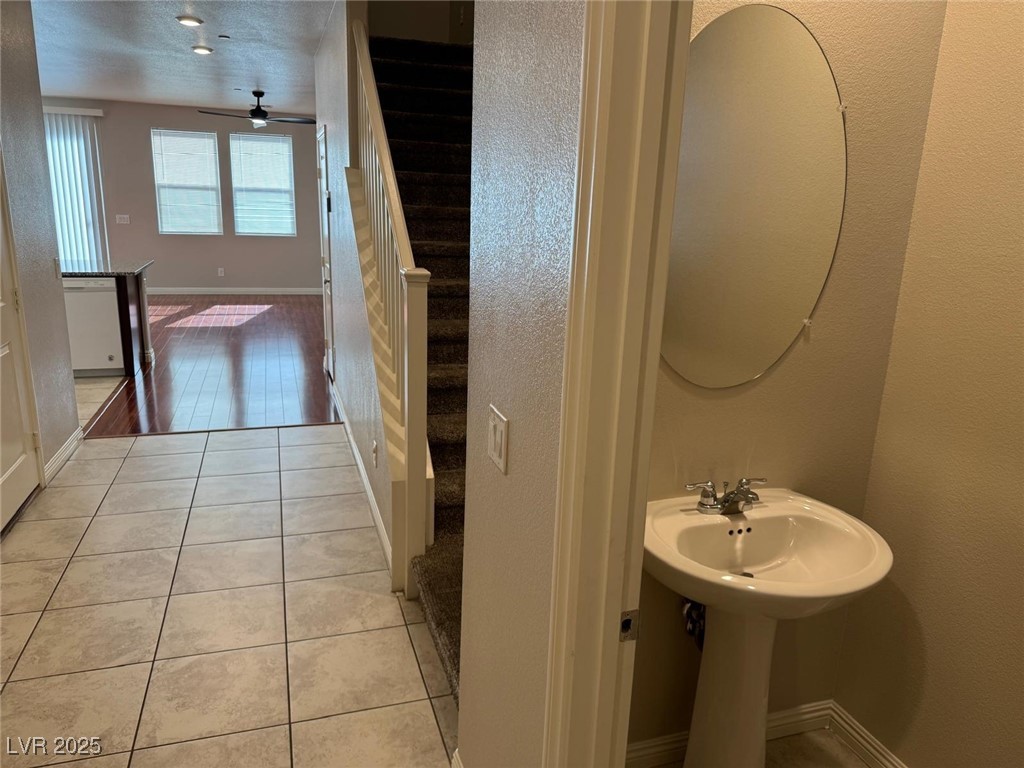 5327 Lazy Breeze Avenue Property Photo 11