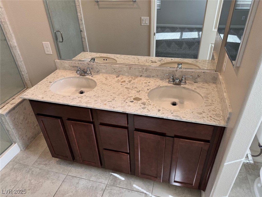 5327 Lazy Breeze Avenue Property Photo 19