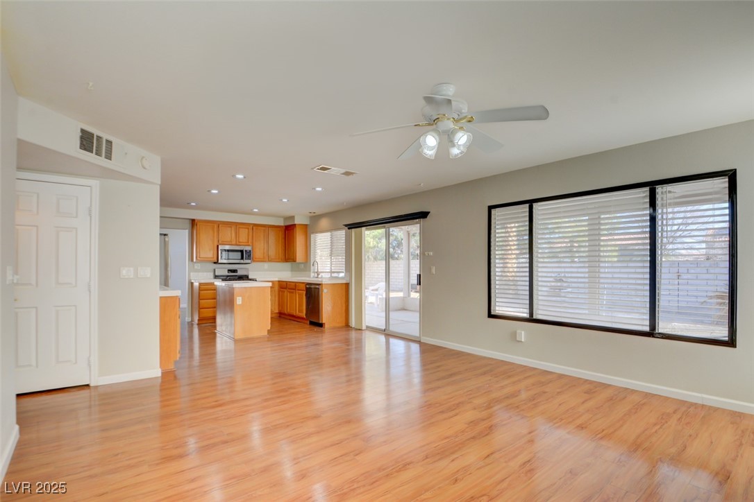 6086 Shadow Oak Drive Property Photo 9