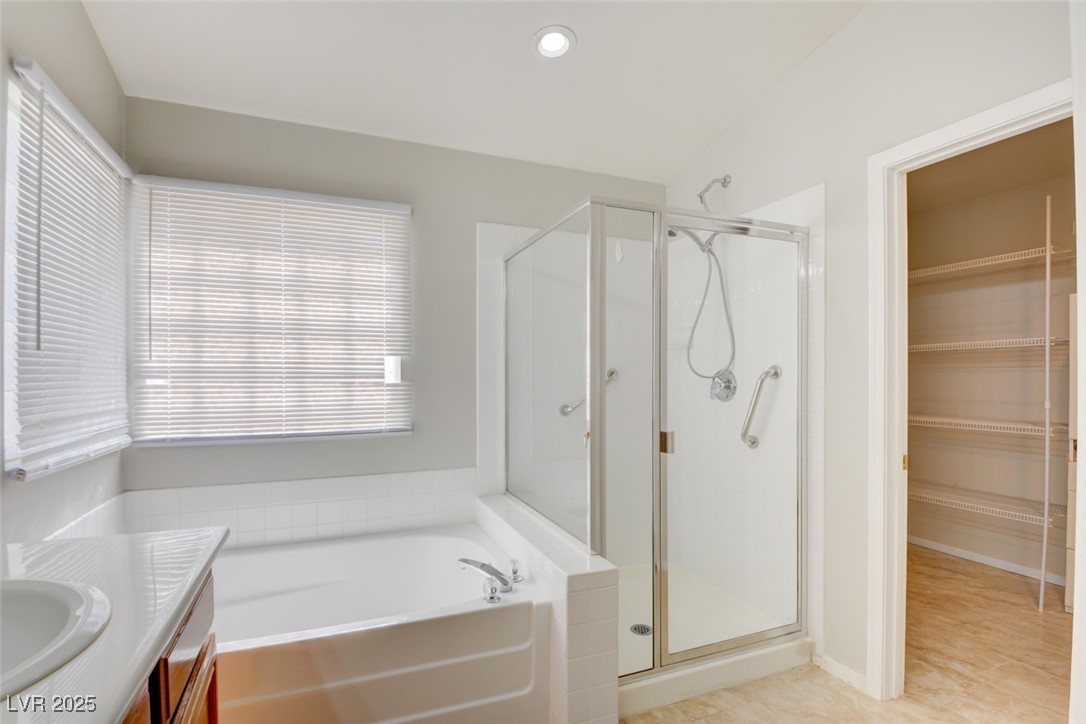 6086 Shadow Oak Drive Property Photo 19