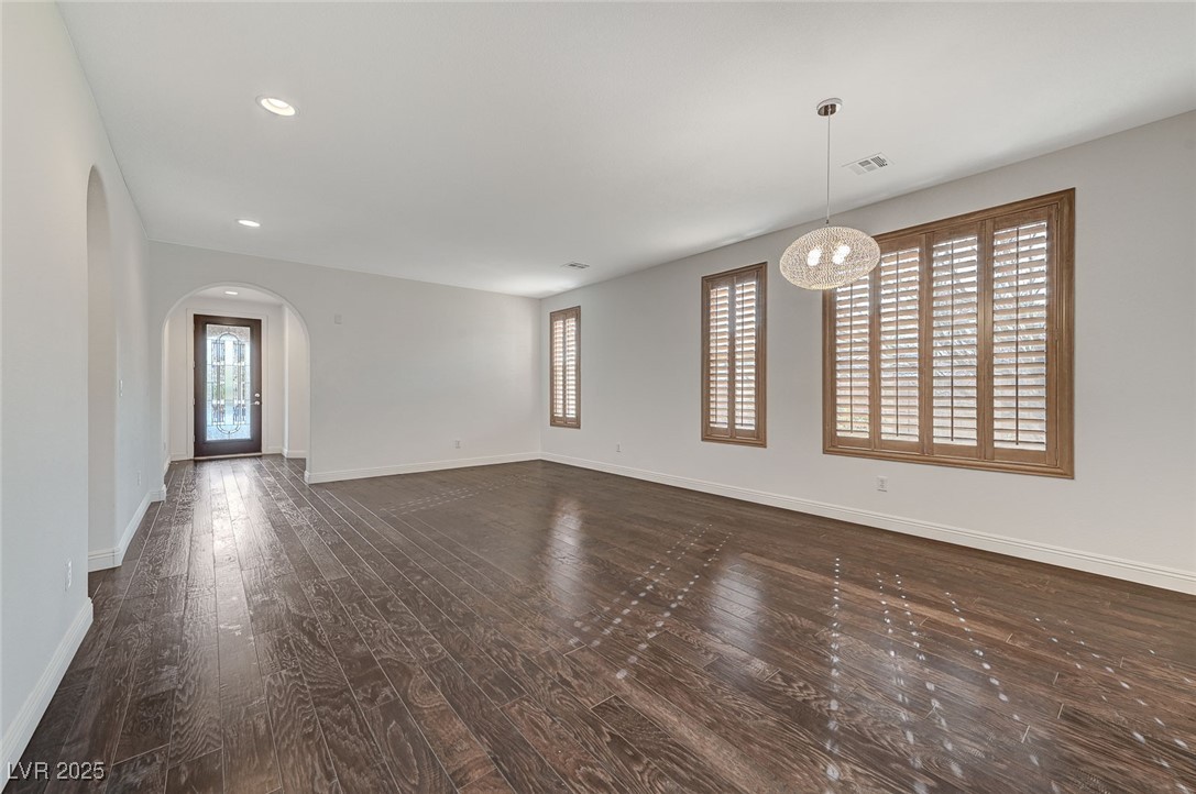 1381 Robard Street Property Photo 8