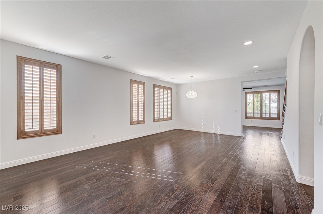 1381 Robard Street Property Photo 9