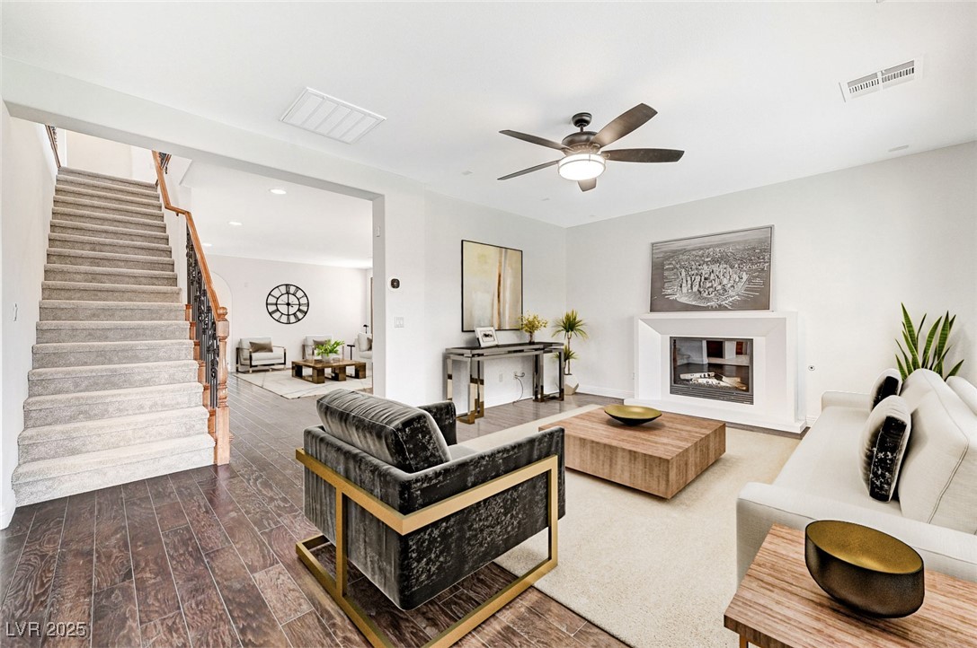 1381 Robard Street Property Photo 15