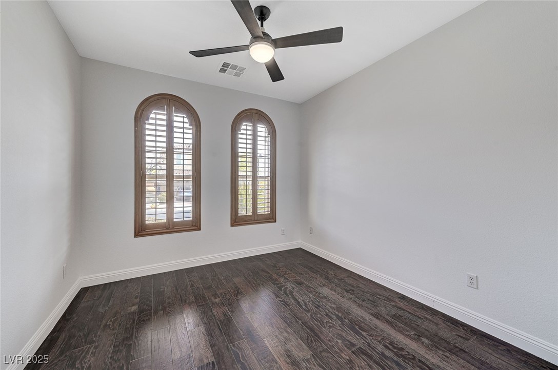 1381 Robard Street Property Photo 30