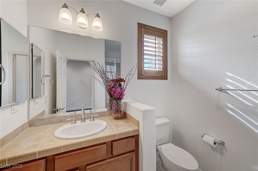1381 Robard Street Property Photo 32