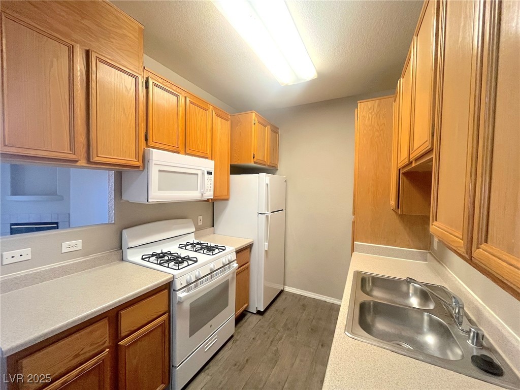 4730 East Craig Road 1170 Property Photo 4