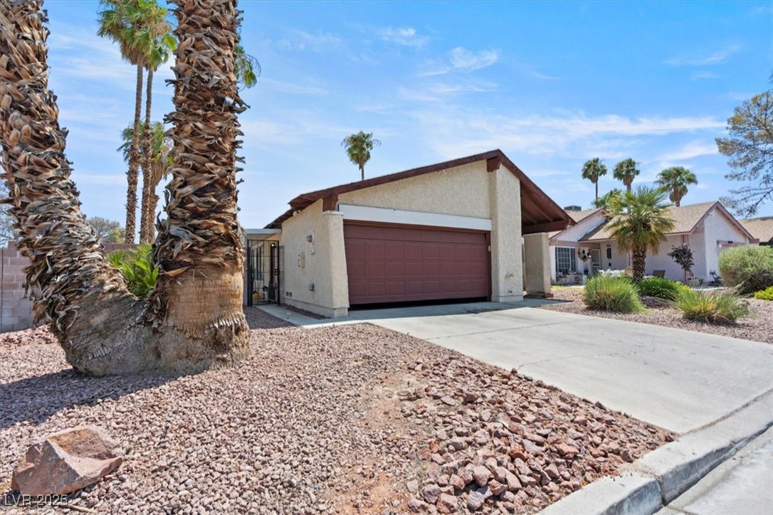4716 Mountain Valley Road Property Photo 5