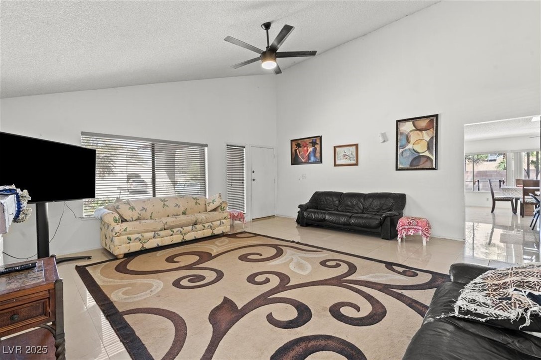 4716 Mountain Valley Road Property Photo 8
