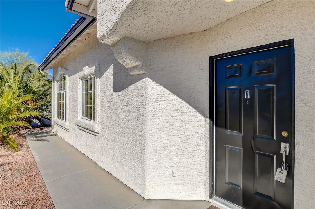 9995 Yellow Canary Avenue Property Photo 8
