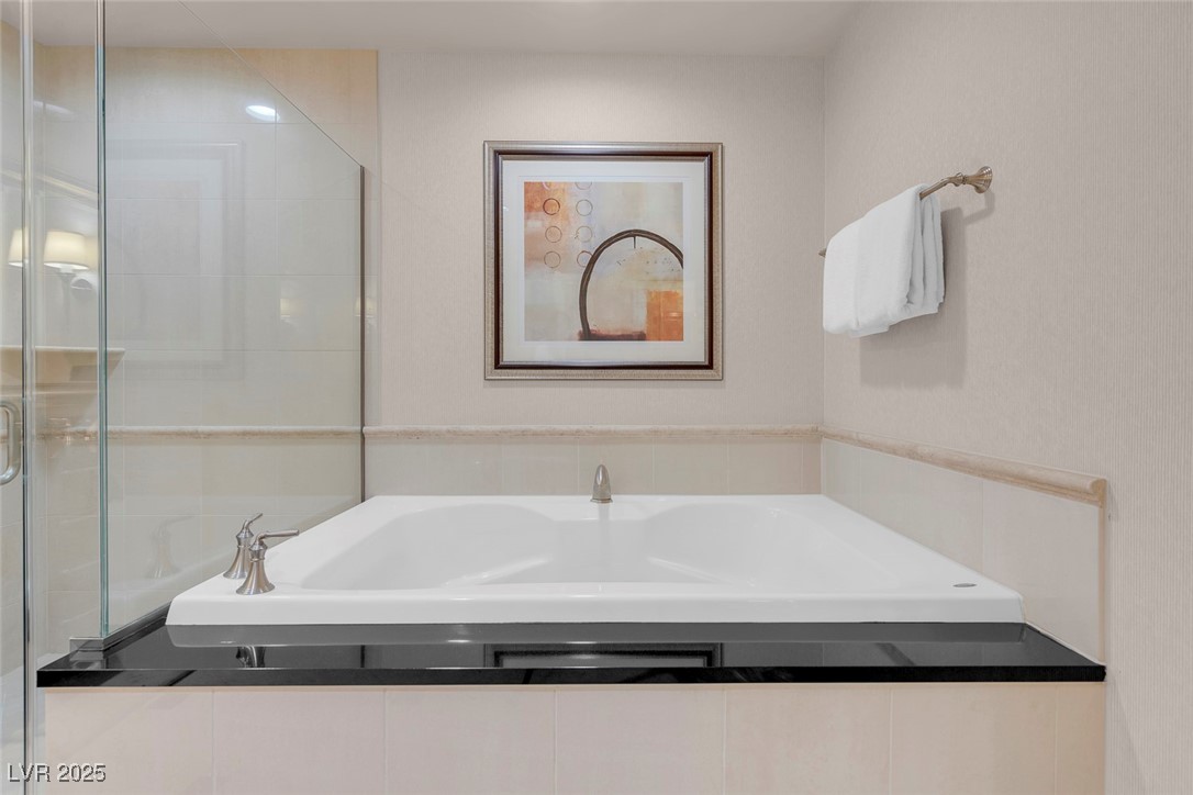 135 East Harmon Avenue 2601&2603 Property Photo 32