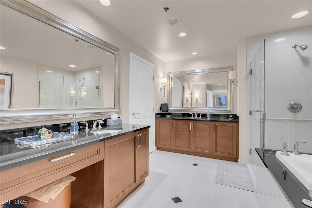 135 East Harmon Avenue 2601&2603 Property Photo 61