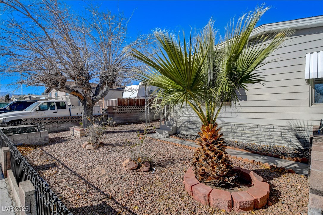 6448 Sapphire Street Property Photo 4
