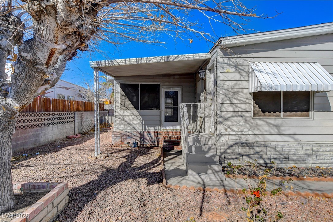 6448 Sapphire Street Property Photo 5