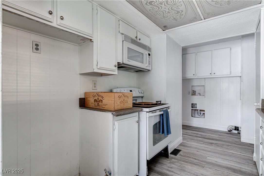 6448 Sapphire Street Property Photo 14