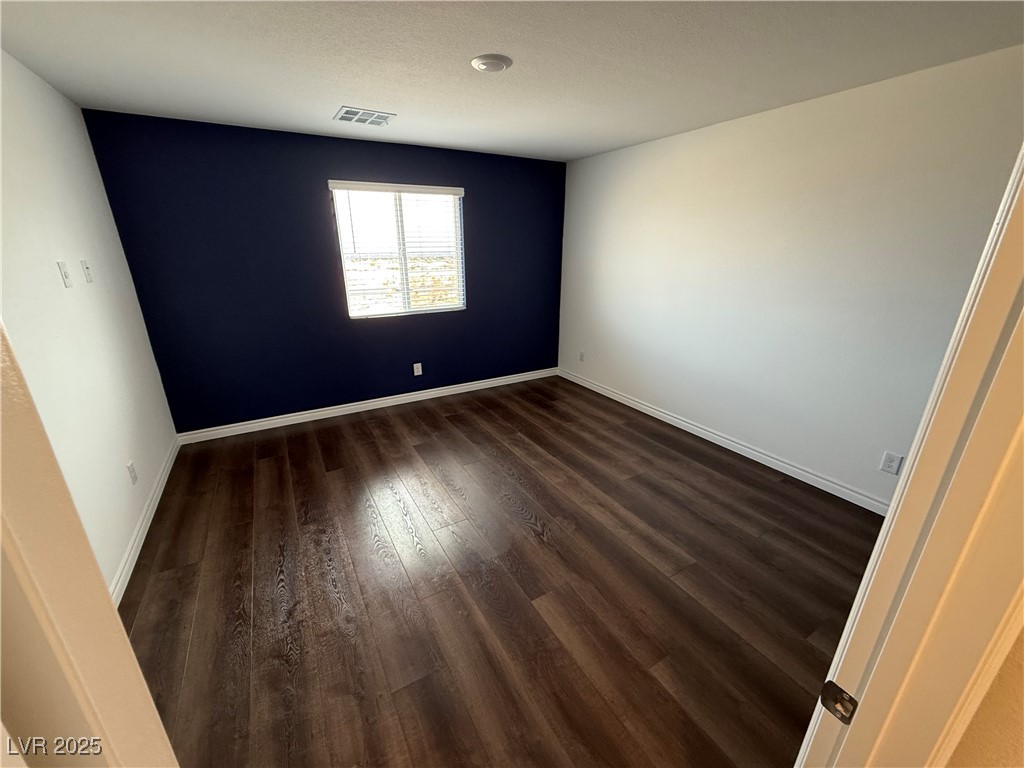 6154 Rathbone Street Property Photo 11
