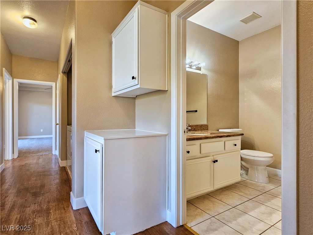 1851 Hillpointe Road 2124 Property Photo 13