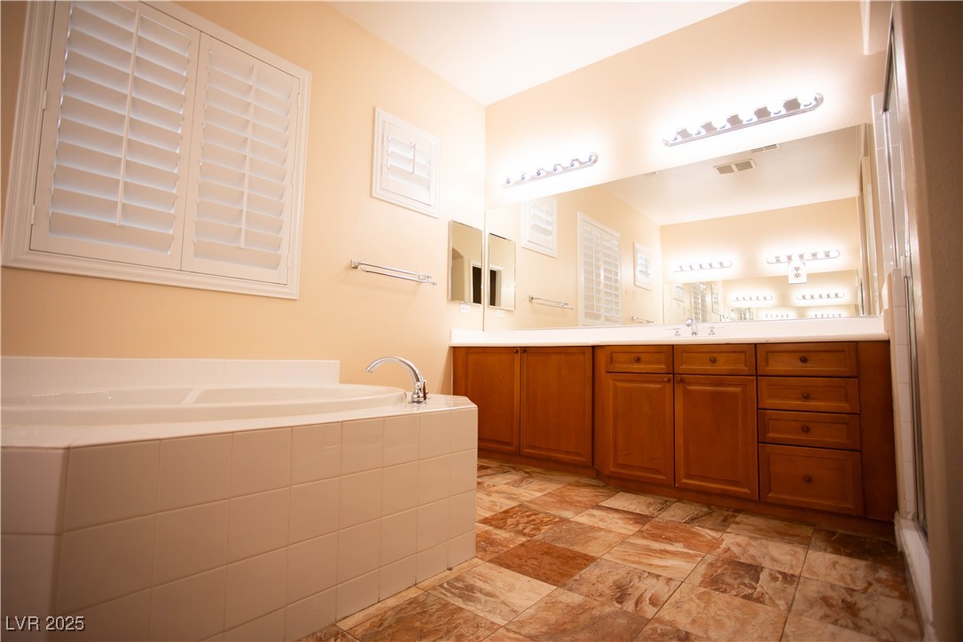 9408 Forest Edge Avenue Property Photo 29