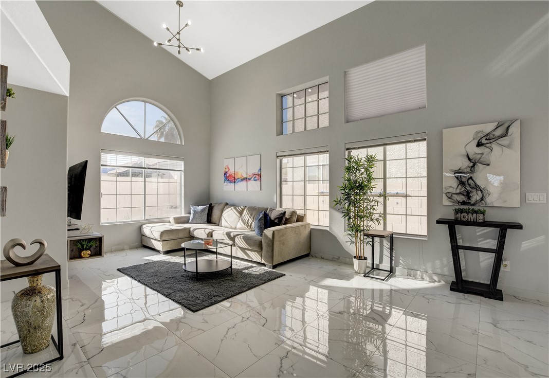 7301 Casa Solar Court Property Photo 4