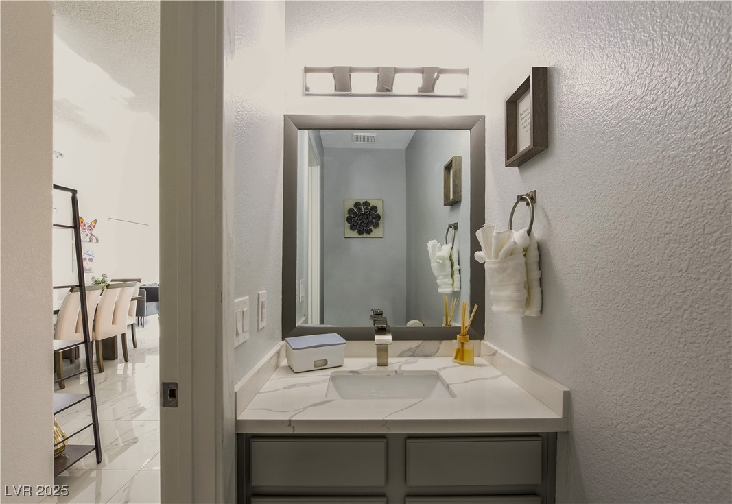 7301 Casa Solar Court Property Photo 24