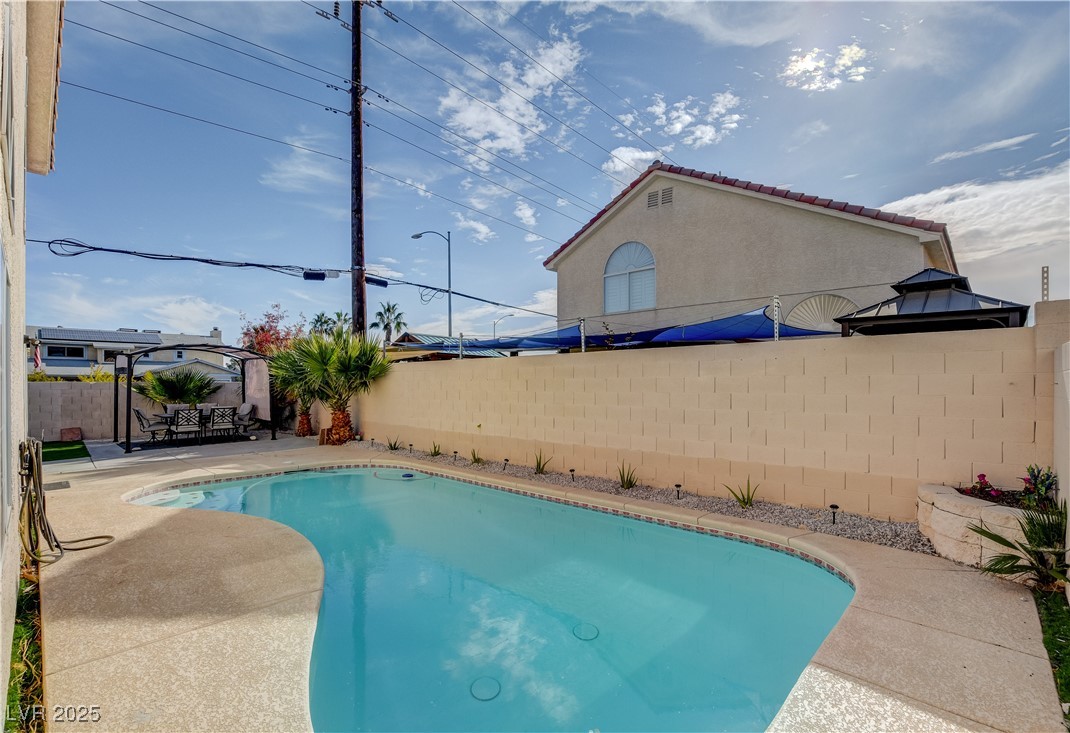 7301 Casa Solar Court Property Photo 26