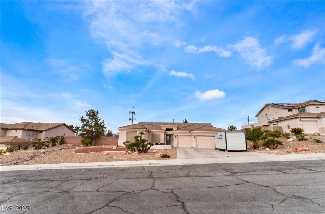 7076 Oakleigh Drive Property Photo 4