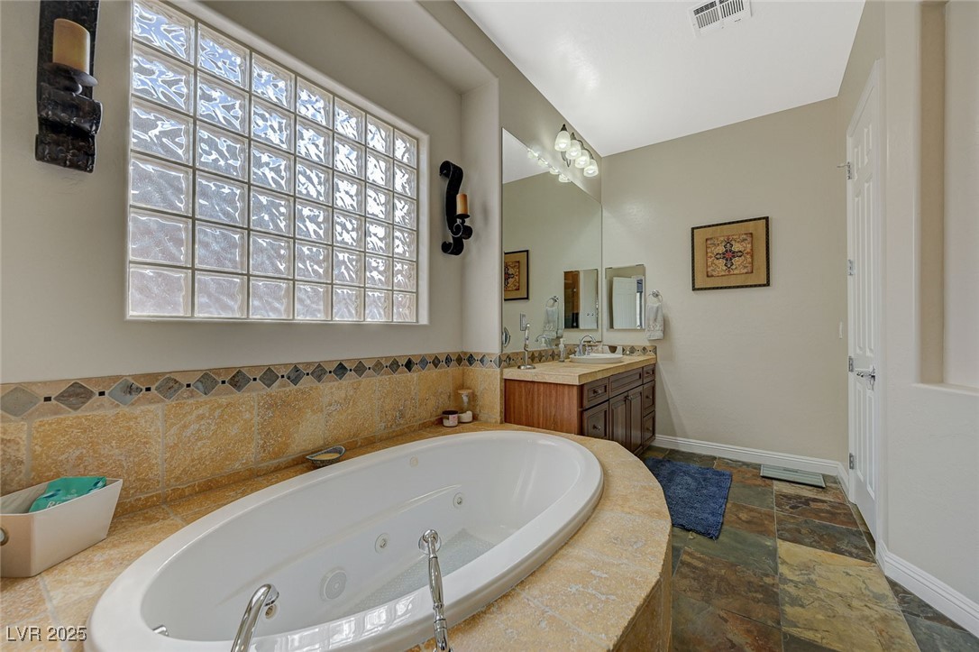 2124 Pont National Drive Property Photo 64