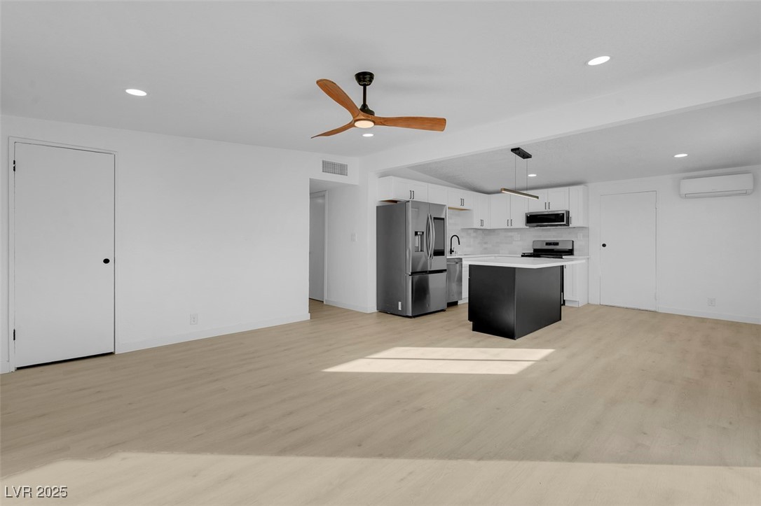 2801 Emmons Avenue Property Photo 12