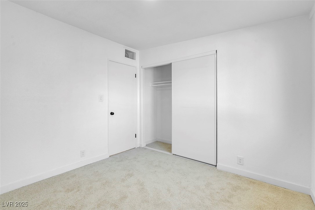 2801 Emmons Avenue Property Photo 22