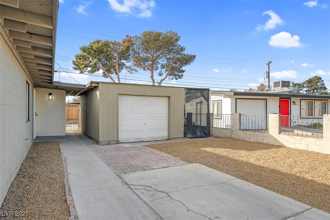 2801 Emmons Avenue Property Photo 30