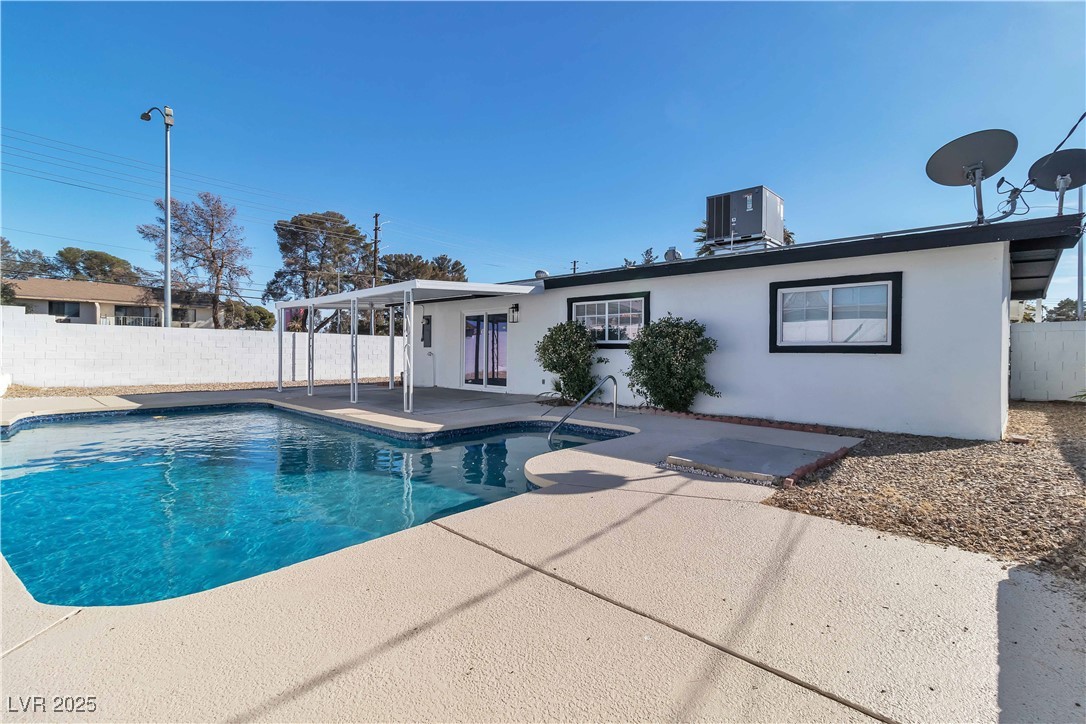 3700 San Angelo Avenue Property Photo 3