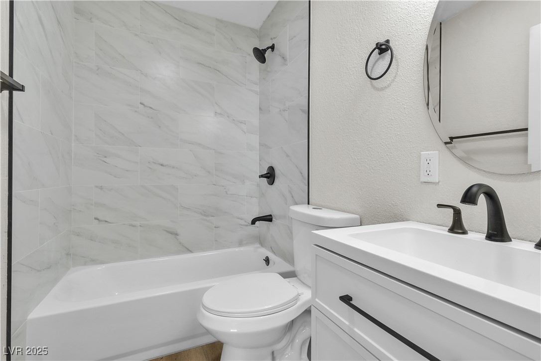 3700 San Angelo Avenue Property Photo 18
