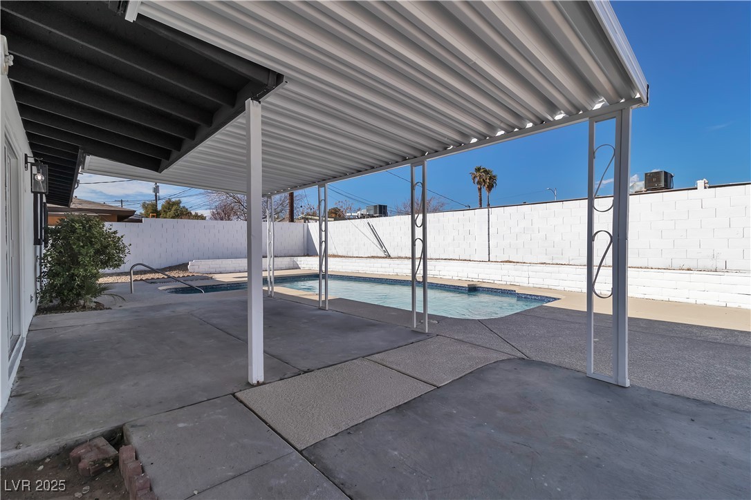 3700 San Angelo Avenue Property Photo 27