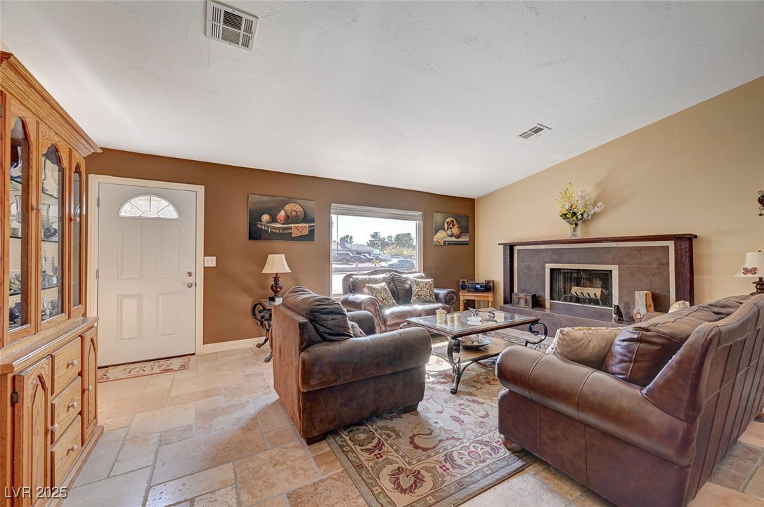 4424 Shady Hollow Avenue Property Photo 4