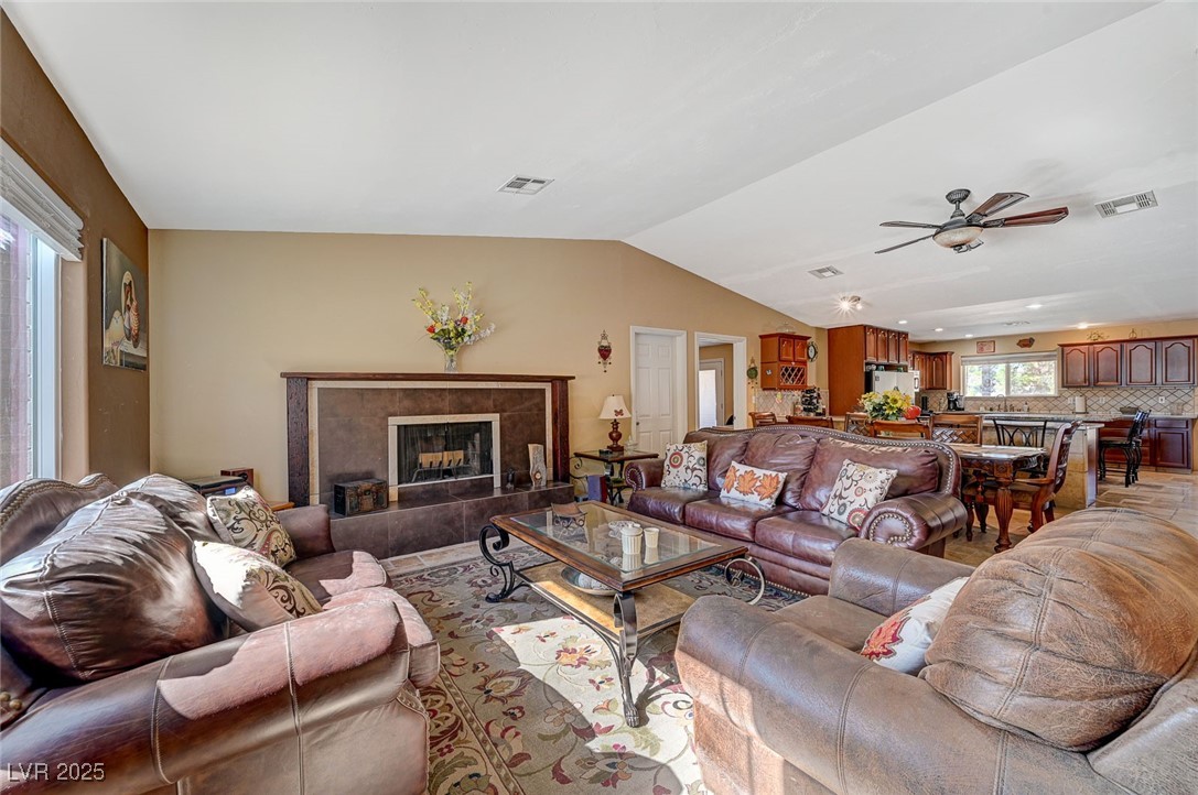 4424 Shady Hollow Avenue Property Photo 13
