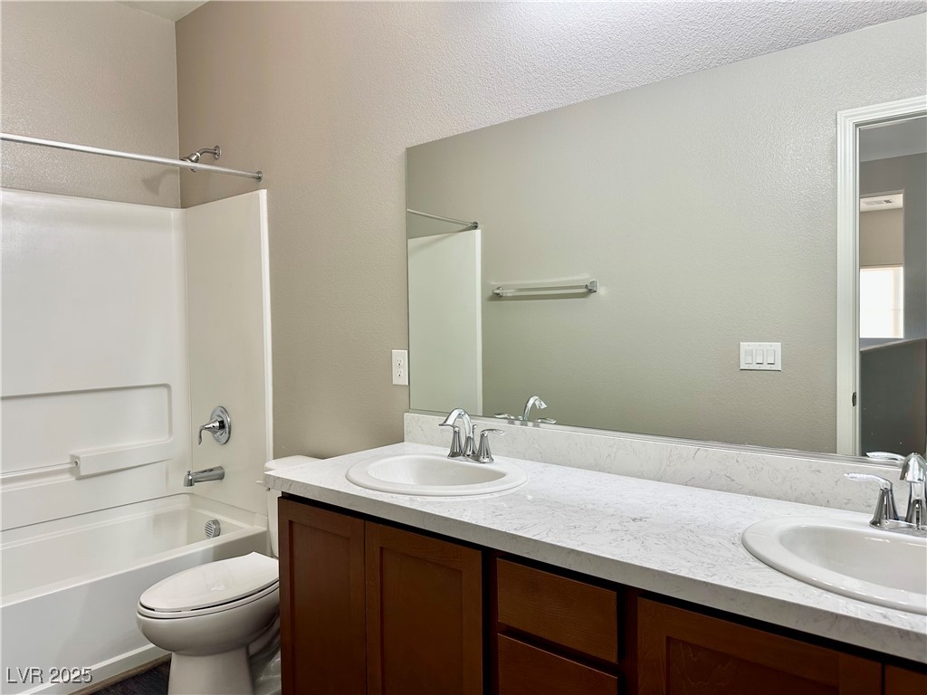 5249 Fiery Sky Ridge Street Property Photo 12