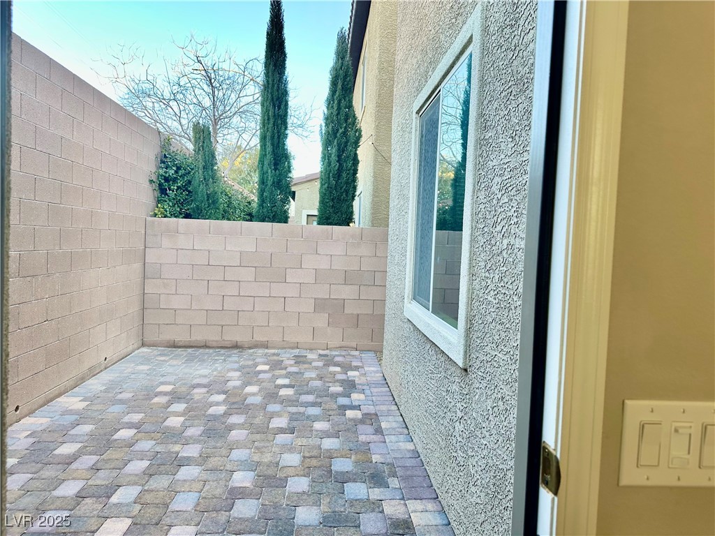 5249 Fiery Sky Ridge Street Property Photo 18