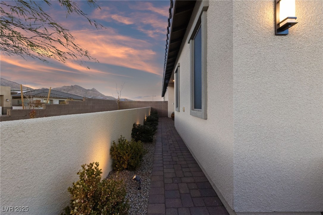 11900 Star Grass Avenue Property Photo 8