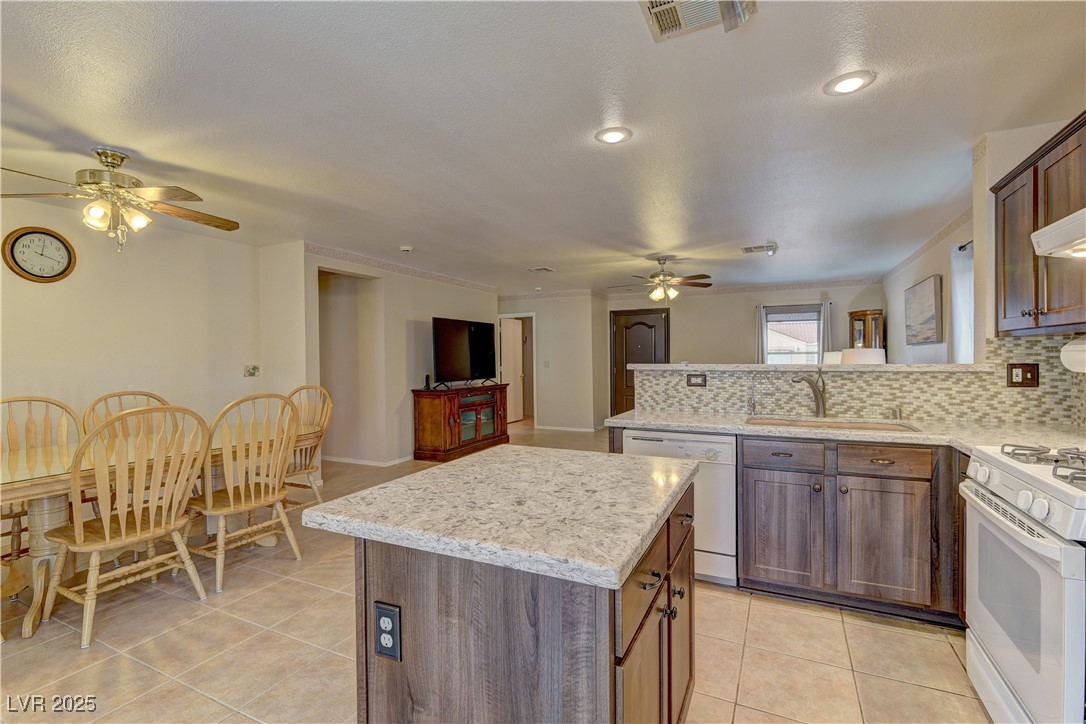 1073 Silver Bullet Court Property Photo 11
