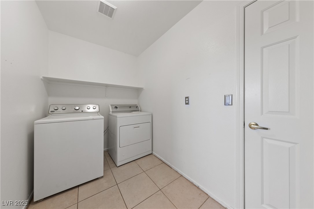 8389 Charlton Valley Court Property Photo 11