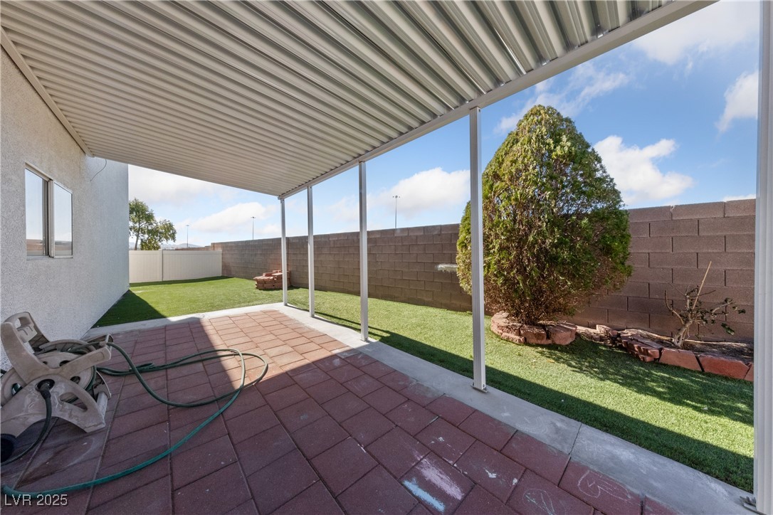 8389 Charlton Valley Court Property Photo 25