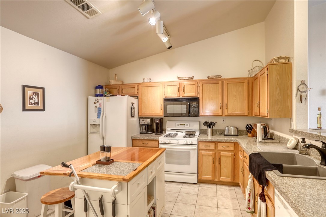 3353 Kylemore Street 101 Property Photo 17