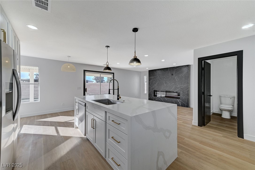 6027 Stone Hollow Avenue Property Photo 8