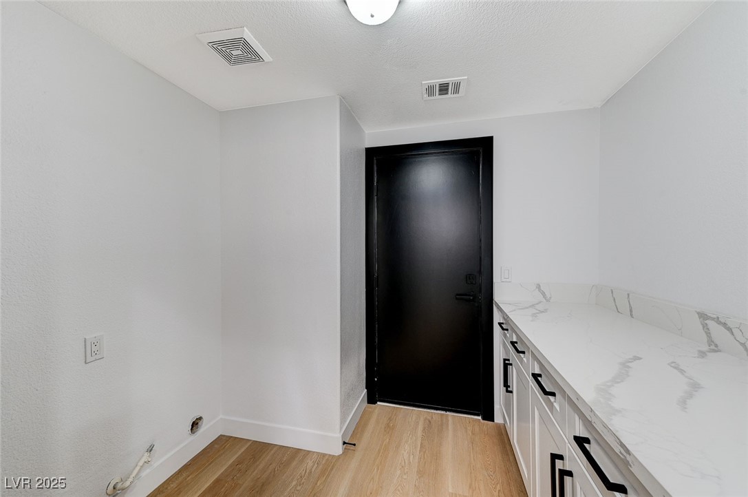 6027 Stone Hollow Avenue Property Photo 19