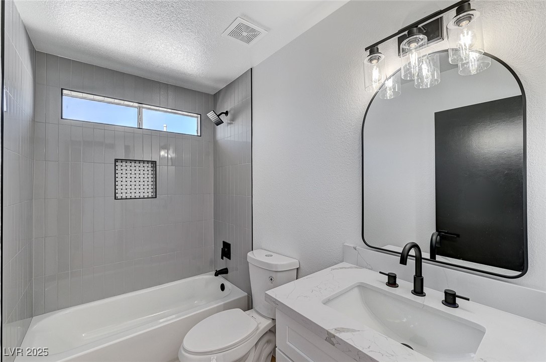 6027 Stone Hollow Avenue Property Photo 32