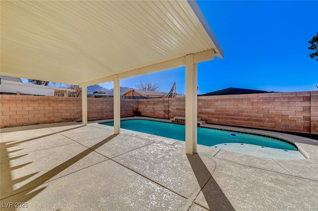6027 Stone Hollow Avenue Property Photo 36