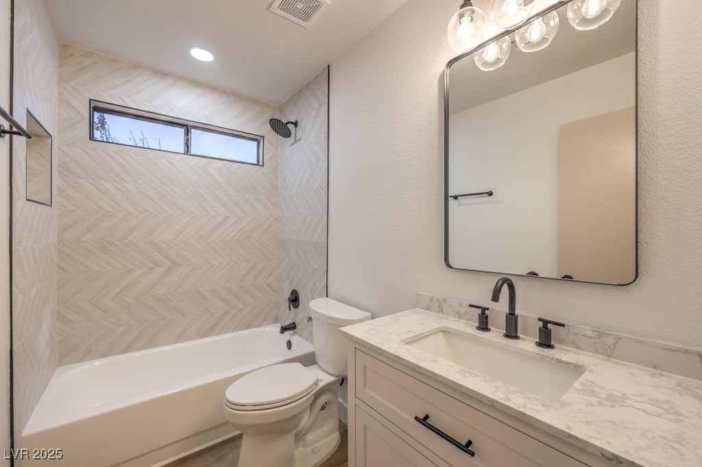 336 Merit Court Property Photo 15