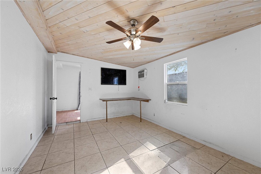 1841 Golden Shadow Drive Property Photo 9