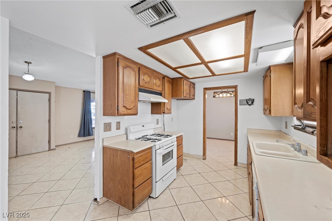 1841 Golden Shadow Drive Property Photo 17