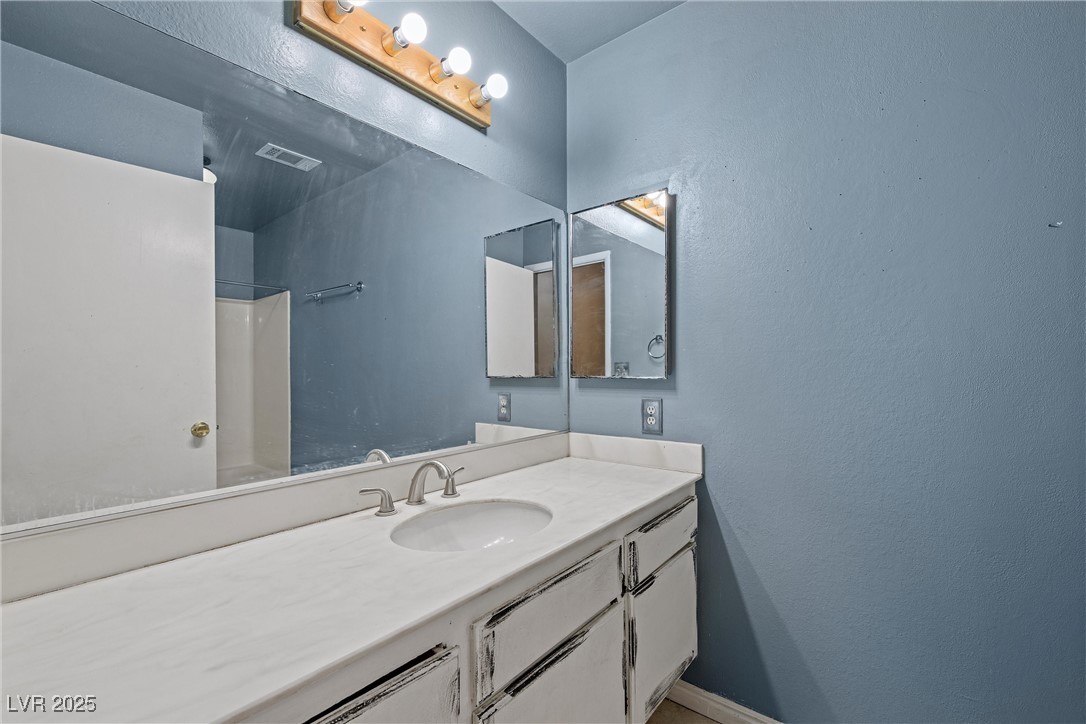 1841 Golden Shadow Drive Property Photo 28